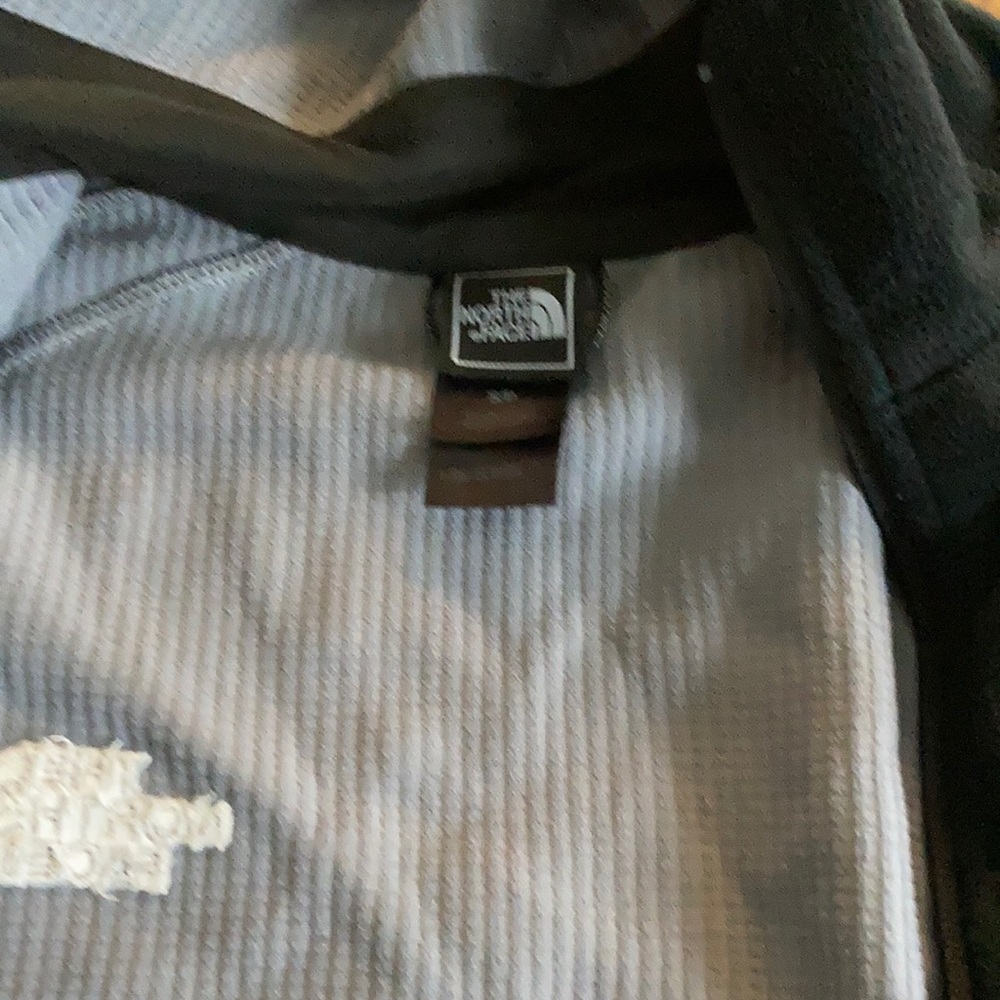 The North Face Windwall Jacket - Picture 2 of 3